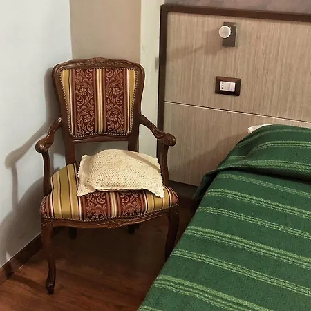 Populus Bed & Breakfast 3*